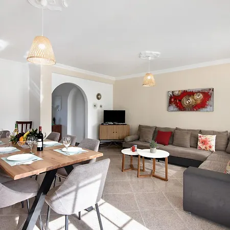 Martinique * 阿尔布费拉